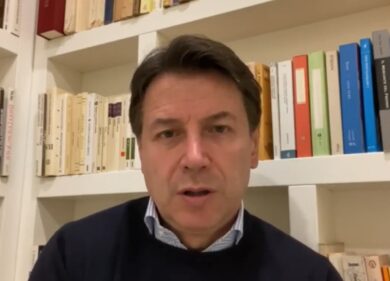 Lavoro, Conte chiama la piazza contro il governo: “Manifestazione a giugno”
