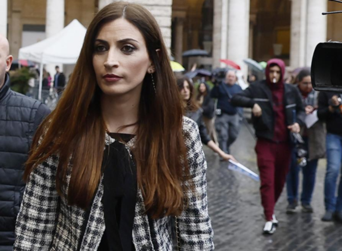 Chi è Manuela, precaria del settore aereo: la 36enne che ha “colpito” Meloni Chi è Manuela, precaria del settore aereo: la 36enne che ha “colpito” Meloni