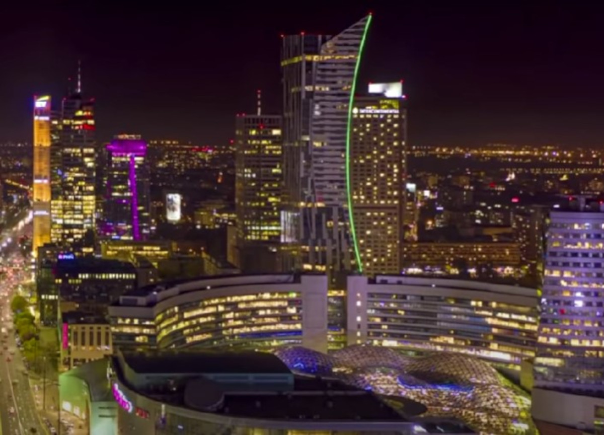 Varsavia, in 15 anni è cambiato tutto: ora la città polacca insidia Berlino Varsavia, in 15 anni è cambiato tutto: ora la città polacca insidia Berlino