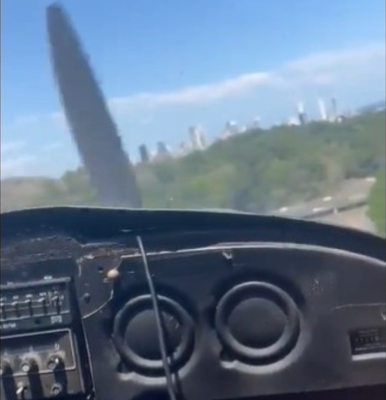 Panama, aereo precipita su un’autostrada: tutti salvi per miracolo. VIDEO