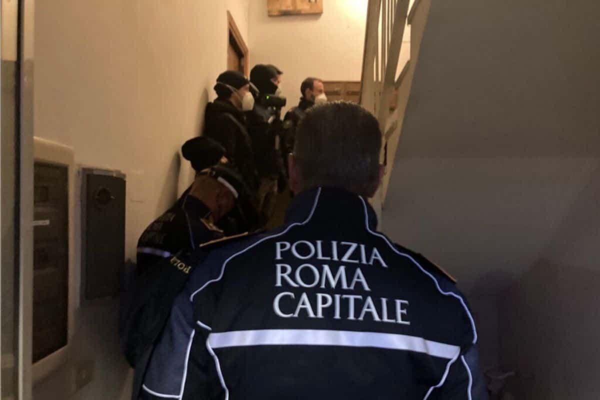 Corruzione a Ostia, maxiretata: 12 arresti tra cui l’imprenditore Balini Corruzione a Ostia, maxiretata: 12 arresti tra cui l’imprenditore Balini