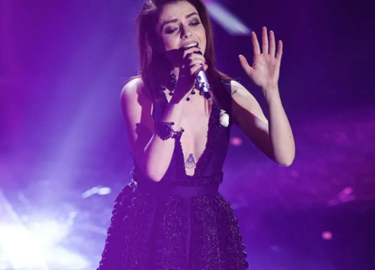 Annalisa, un cantante famoso le fa la corte: like a tutti i post