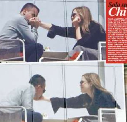 Di Maio e la bella Alessia: tenerezze vista Vesuvio in attesa del Golfo. Foto