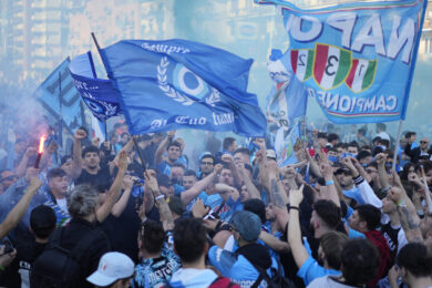 Napoli, lo scudetto non cancella i mali: le Vele sono ancora in piedi