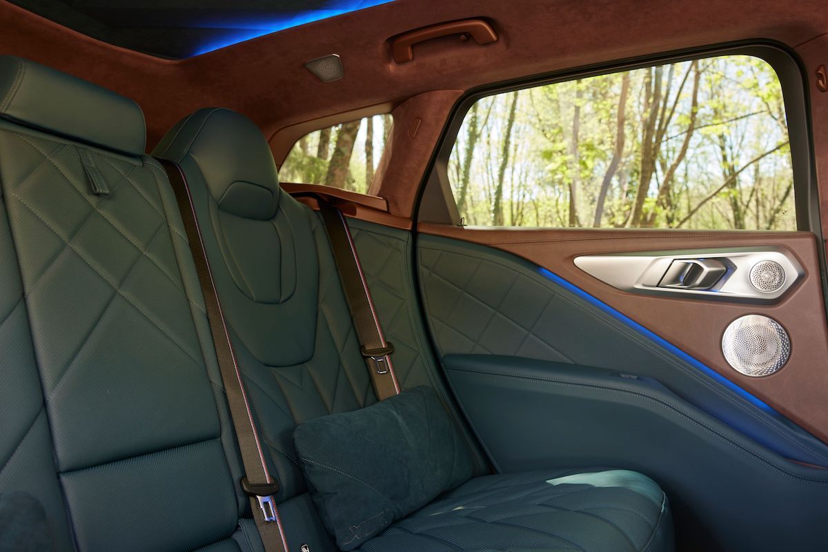Nuova BMW XM, alte prestazioni e trazione elettrificata