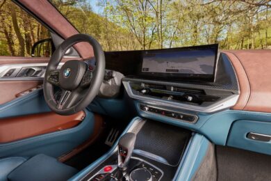 Nuova BMW XM, alte prestazioni e trazione elettrificata