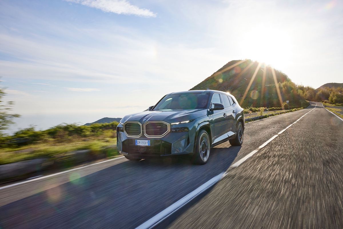 Nuova BMW XM, alte prestazioni e trazione elettrificata
