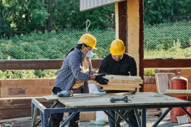 Sondaggio, per il 43,4% le aziende non trovano lavoratori perché pagano poco