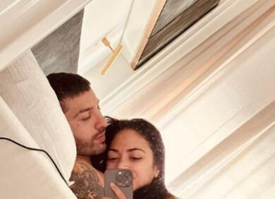 Elisabetta Canalis mozzafiato in lingerie sui social, follower scatenati. Foto