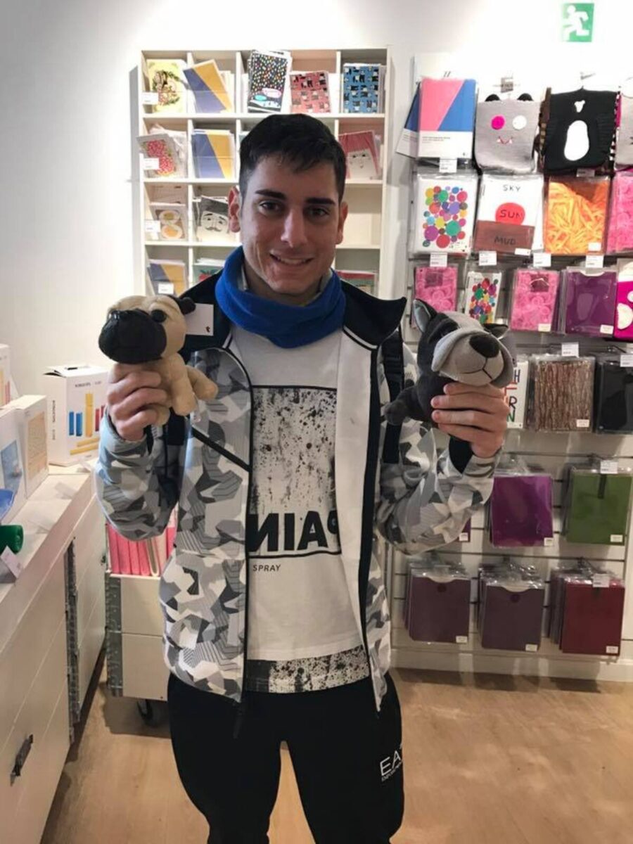 Pattinaggio a rotelle, morto il campione Michele Sica: al vaglio l’ipotesi del suicidio Pattinaggio a rotelle, morto il campione Michele Sica: al vaglio l’ipotesi del suicidio
