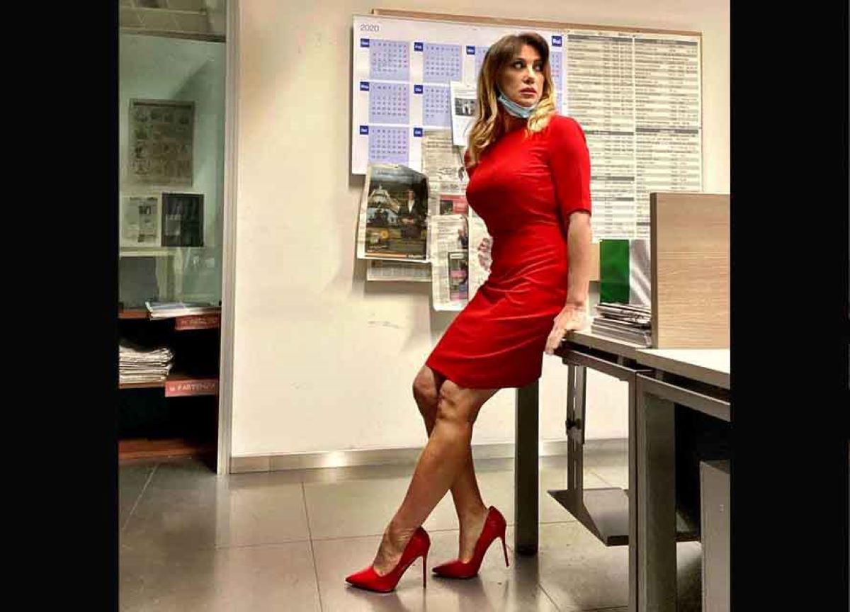 Manuela Moreno: “Mi chiedono foto dei piedi”. Poi la voce bomba su Agorà e Rai