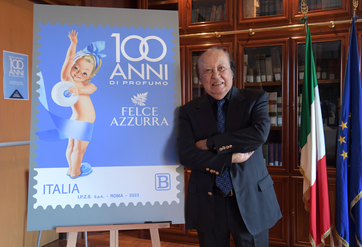 Felce Azzurra: un francobollo per i suoi cent’anni