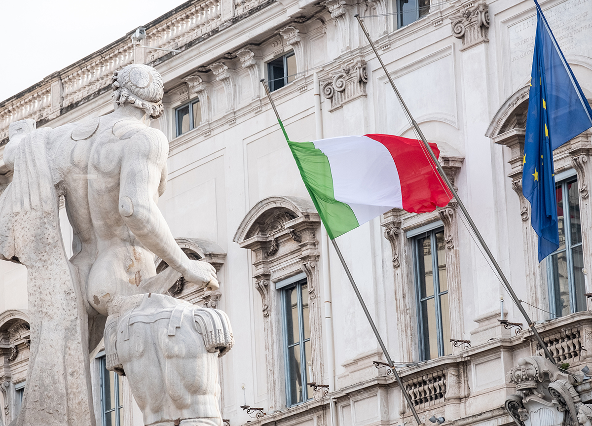 Permesso di soggiorno, la sentenza: “Se il reato è lieve ok al rinnovo” Permesso di soggiorno, la sentenza: “Se il reato è lieve ok al rinnovo”
