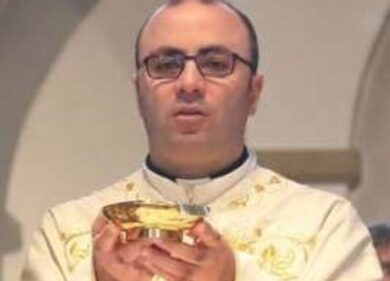 Napoli, il matrimonio va a monte: lui si fa prete, lei monaca