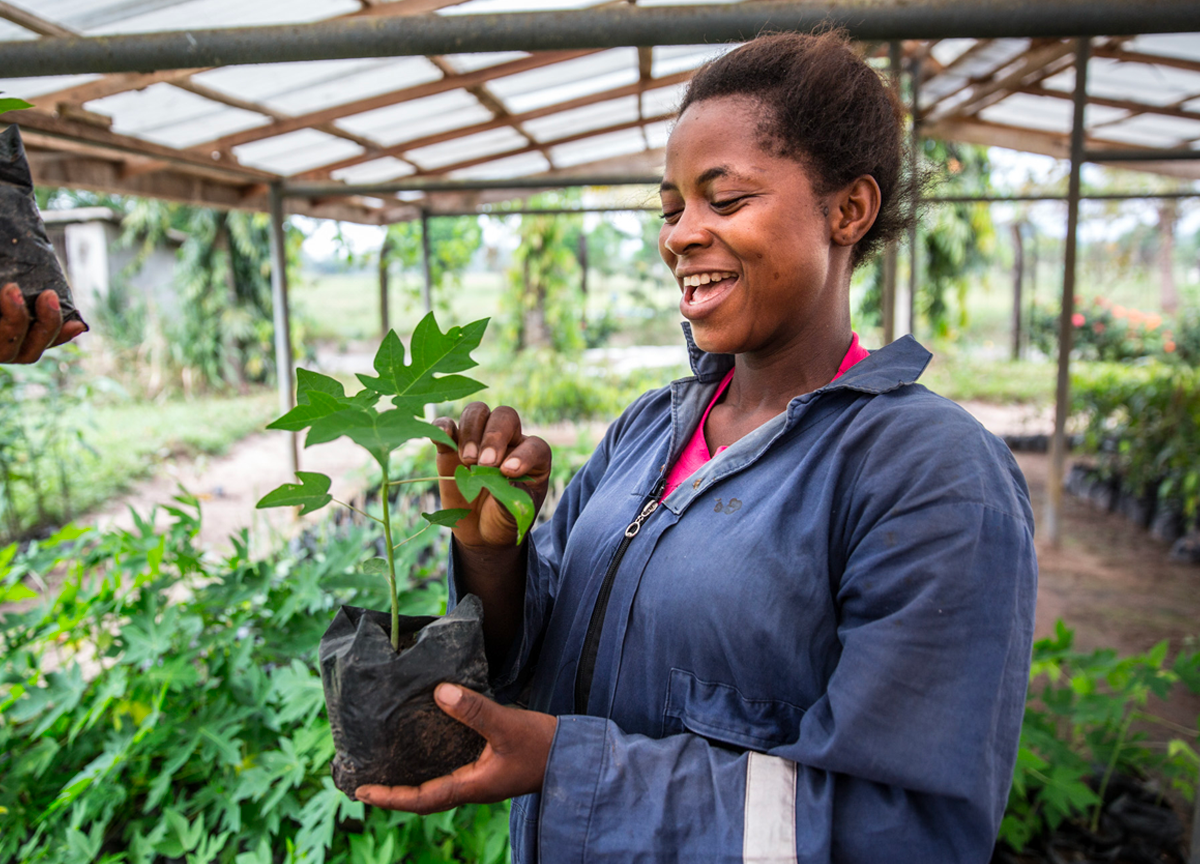 Eni, transizione energetica: pubblicato il report “Eni for 2022” Eni, transizione energetica: pubblicato il report “Eni for 2022”