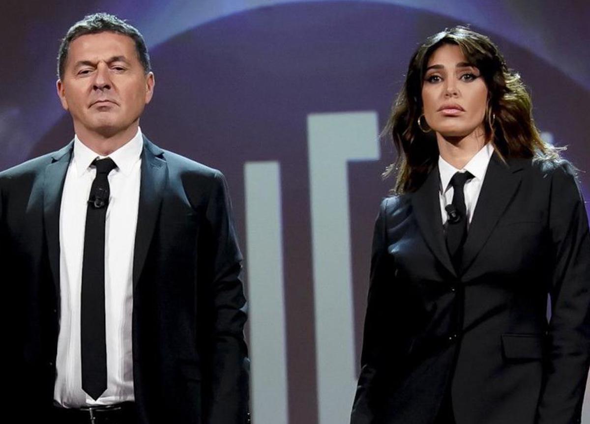 Teo Mammucari verso un nuovo programma, ecco perché ha lasciato Le Iene. Poi la rivelazione su Parenti: “Litigato con tutti”