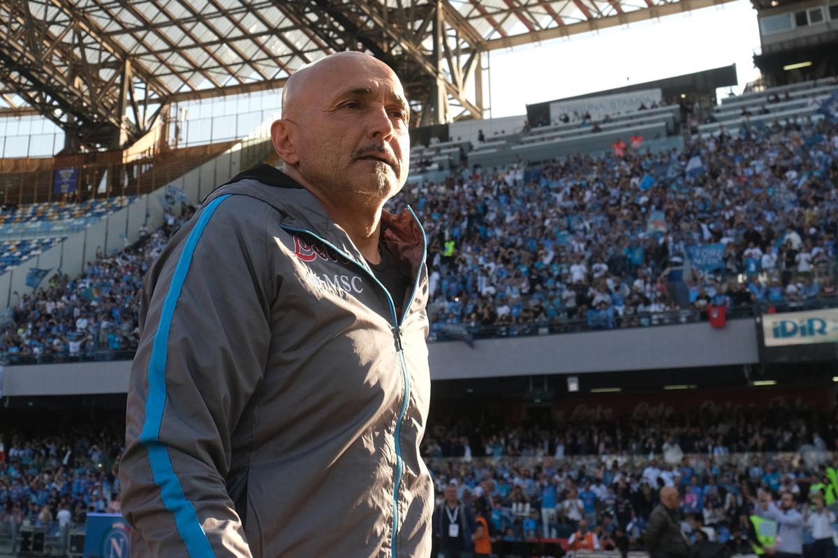 Spalletti-Tottenham? Napoli, De Laurentiis rilancia ma ha pronto il piano B Spalletti-Tottenham? Napoli, De Laurentiis rilancia ma ha pronto il piano B