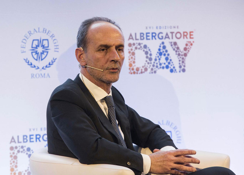 Gli albergatori contro Patanè: “Sia consentito il carico-scarico agli hotel” Gli albergatori contro Patanè: “Sia consentito il carico-scarico agli hotel”