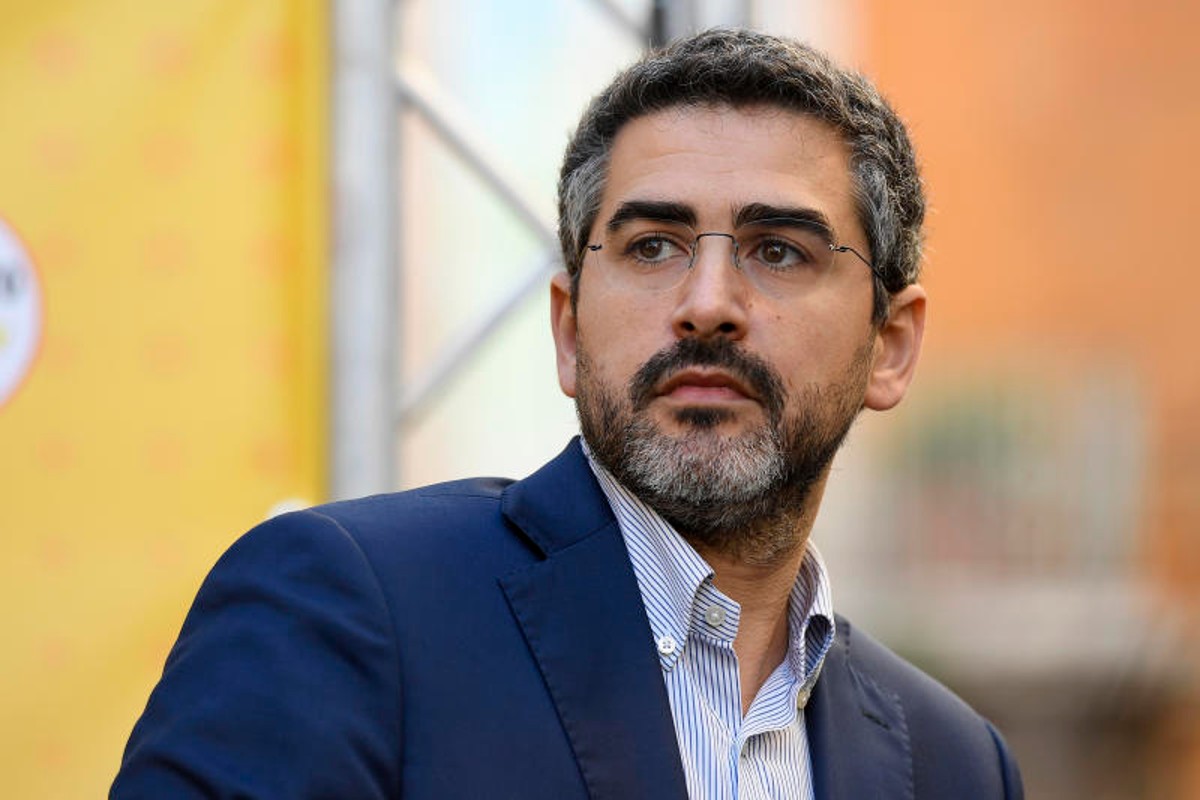 Fraccaro, il padre del Superbonus si ricicla. L’ex 5s ora lavora con Tremonti Fraccaro, il padre del Superbonus si ricicla. L’ex 5s ora lavora con Tremonti