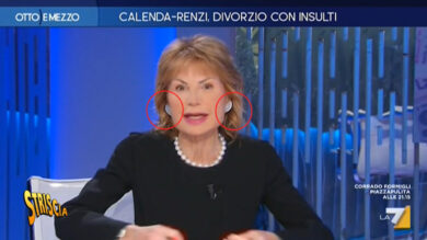 Striscia la Notizia vs Gruber sugli orecchini. La7: “Nessuna pubblicità”