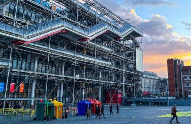 Parigi “perde” il museo Pompidou, amianto sulla facciata: chiuderà per 5 anni