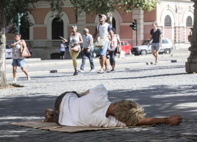 Stazione Termini, “una discarica umana”. Così Roma accoglie milioni di turisti