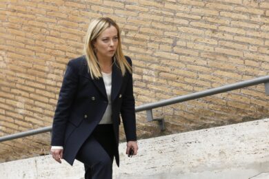 Berlusconi: prima la visita di Meloni, poi Salvini. “Silvio di ottimo umore”