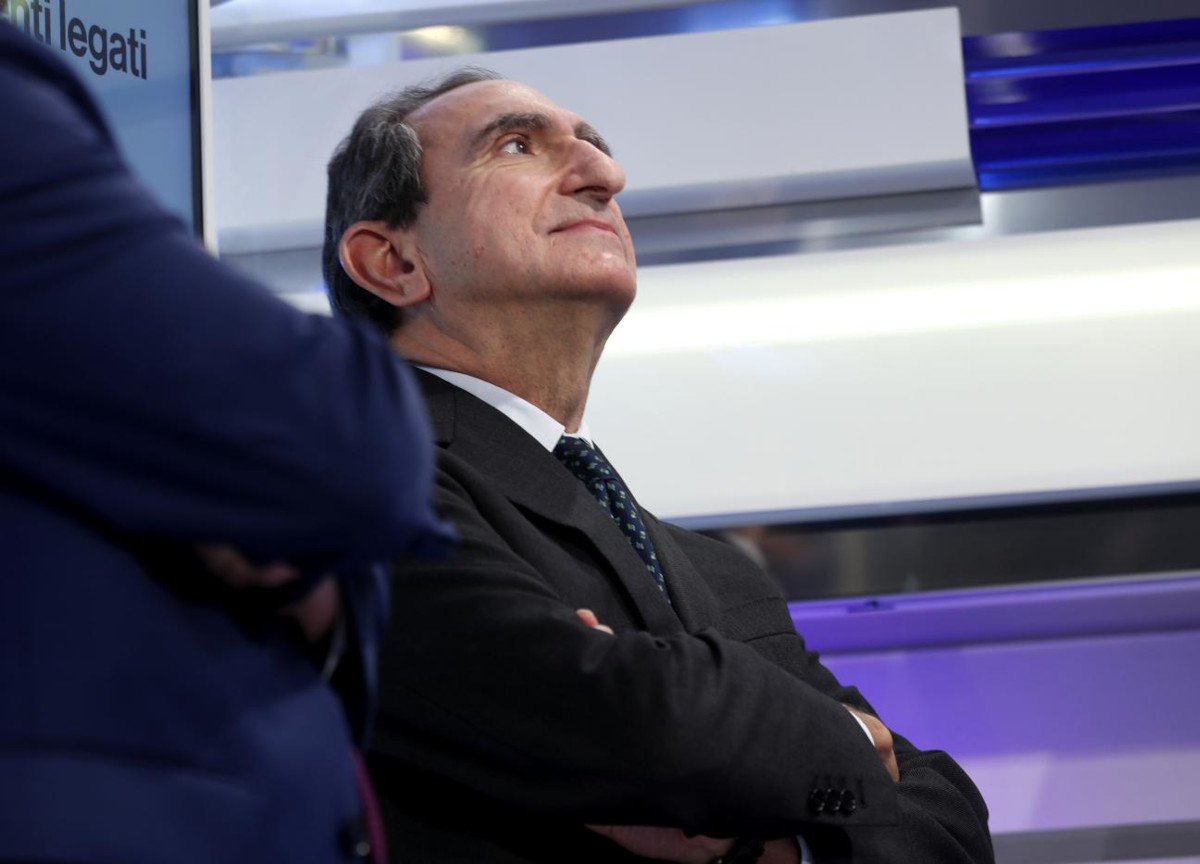 Rai, scontro tra Fuortes e il cda su Fazio. “L’ex Ad ci ha tenuti all’oscuro” Rai, scontro tra Fuortes e il cda su Fazio. “L’ex Ad ci ha tenuti all’oscuro”