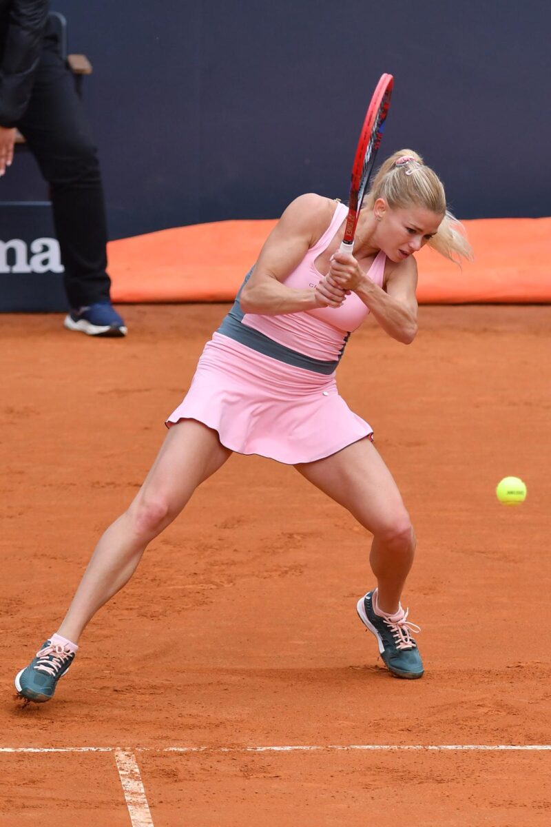 Tennis, Paula Badosa conquista Roma (orfana di Camila Giorgi). La sensuale Sharapova spagnola Tennis, Paula Badosa conquista Roma (orfana di Camila Giorgi). La sensuale Sharapova spagnola