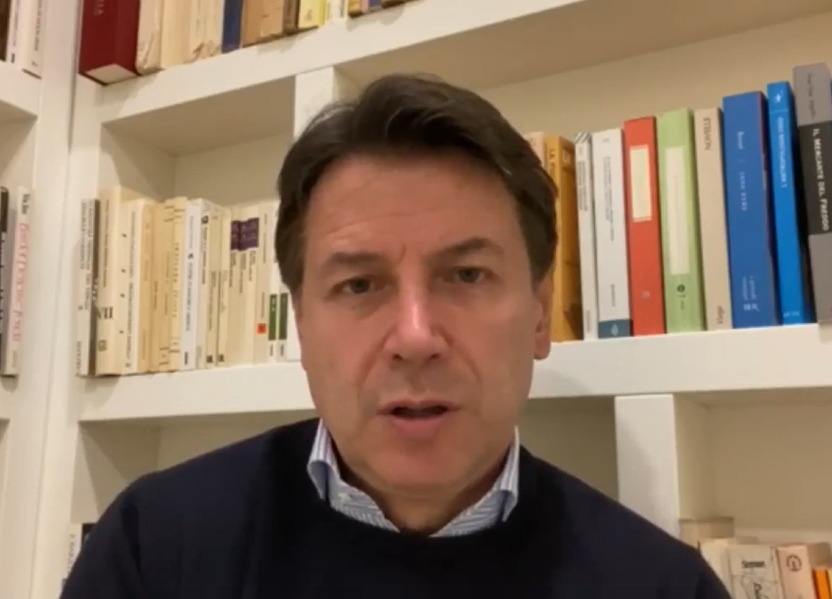 Conte al vetriolo: “Meloni guerrafondaia, ci porterà ad un scontro nucleare” Conte al vetriolo: “Meloni guerrafondaia, ci porterà ad un scontro nucleare”