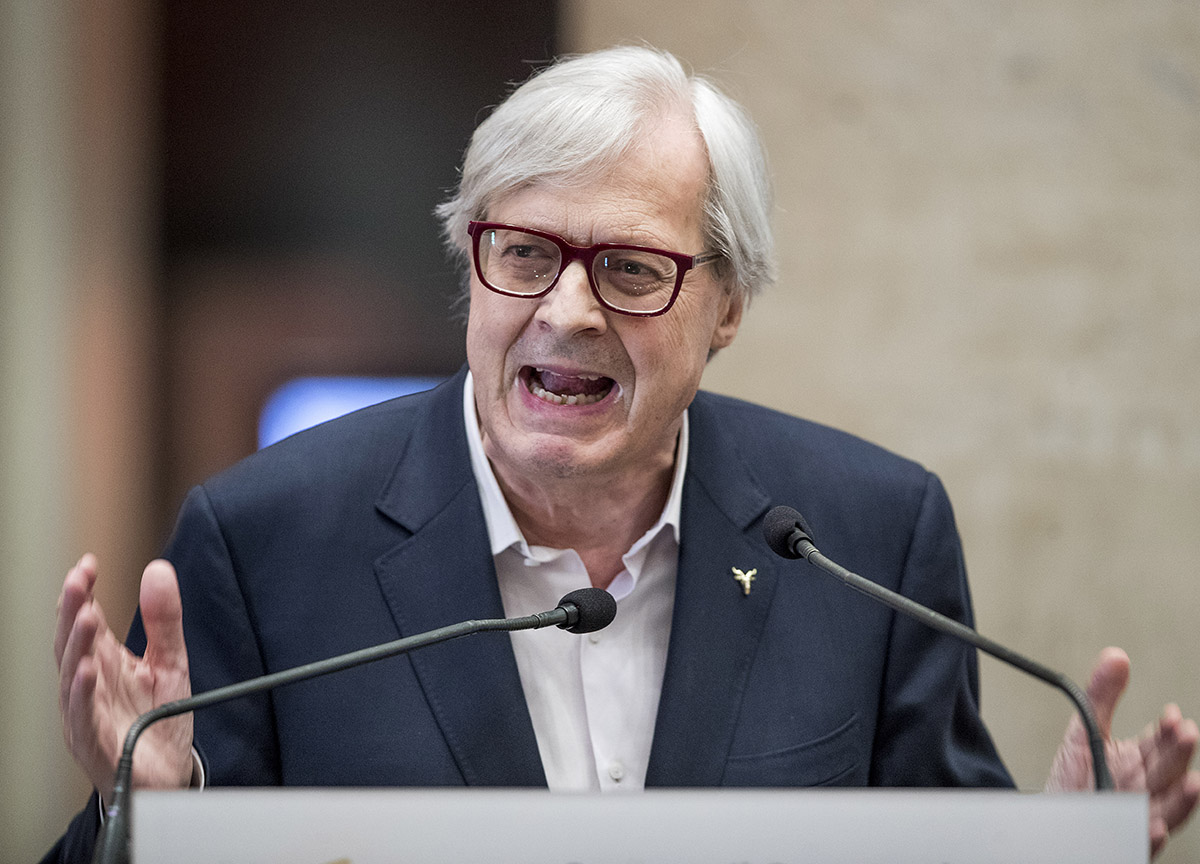 Elezioni Comunali del Lazio: Vittorio Sgarbi è stato eletto sindaco di Arpino Elezioni Comunali del Lazio: Vittorio Sgarbi è stato eletto sindaco di Arpino