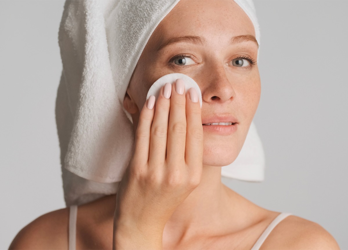 Scopri come impostare una skincare routine anti-età Scopri come impostare una skincare routine anti-età