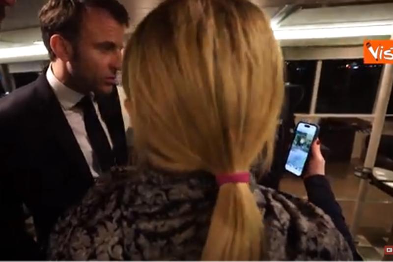 Emilia Romagna, l’espressione preoccupata di Macron quando Giorgia Meloni mostra il video dell’alluvione Emilia Romagna, l’espressione preoccupata di Macron quando Giorgia Meloni mostra il video dell’alluvione