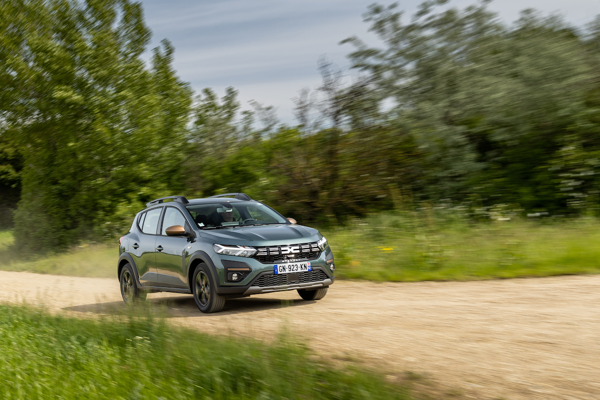 Dacia lancia Extreme ispirata all’outdoor Dacia lancia Extreme ispirata all’outdoor