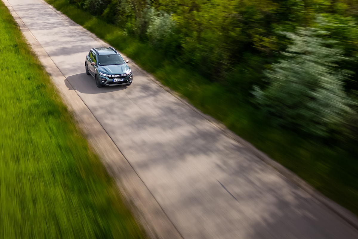 Dacia lancia Extreme ispirata all’outdoor Dacia lancia Extreme ispirata all’outdoor