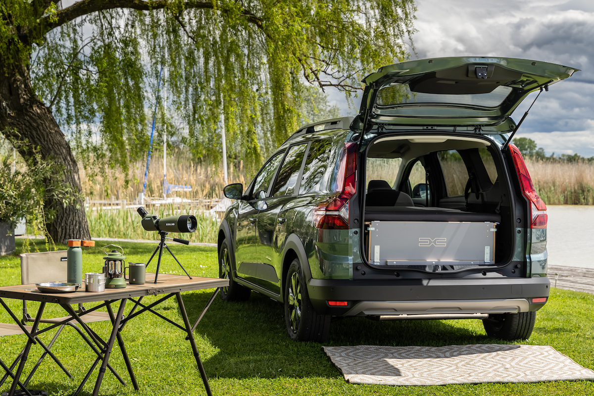 Dacia lancia Extreme ispirata all’outdoor Dacia lancia Extreme ispirata all’outdoor