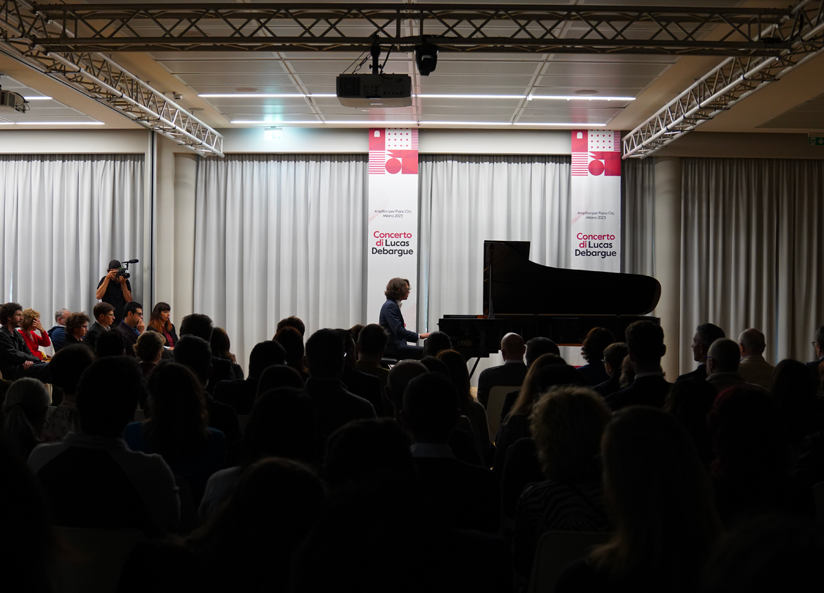 Piano City Milano, Amplifon apre la sua sede per il concerto di Lucas Debargue Piano City Milano, Amplifon apre la sua sede per il concerto di Lucas Debargue