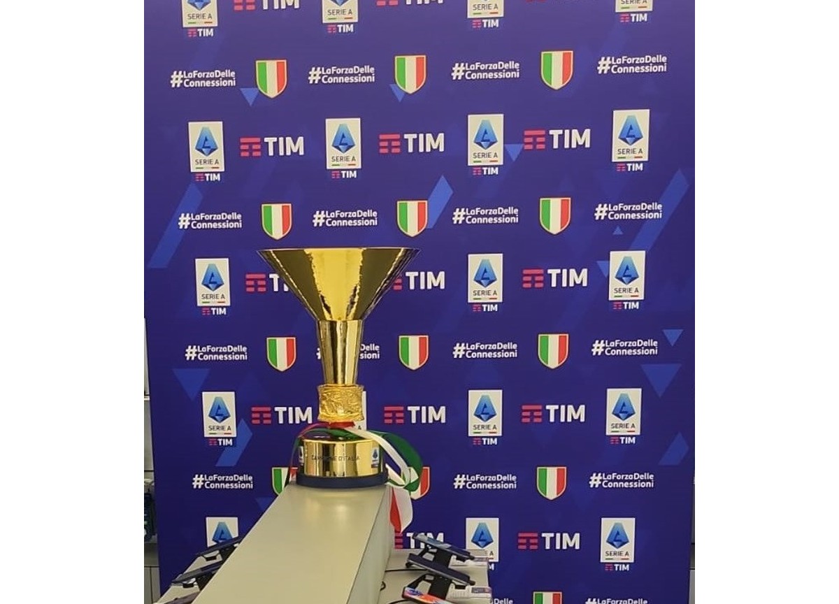 TIM porta la ‘Coppa Campioni d’Italia’ a Napoli dal 24 maggio TIM porta la ‘Coppa Campioni d’Italia’ a Napoli dal 24 maggio