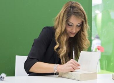 Dopo Erin Doom ecco Kira Shell: scrittrici misteriose allo scoperto