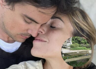 Un ricordo speciale per il fidanzato morto: una panchina con dedica d’amore