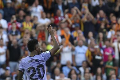 “Scimmia scimmia”, razzismo (e rissa): Valencia-Real Madrid choc. Furia Ancelotti