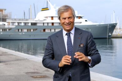 Vivendi, Bollorè vende 1,5mln di azioni: il titolo crolla alla Borsa a Parigi