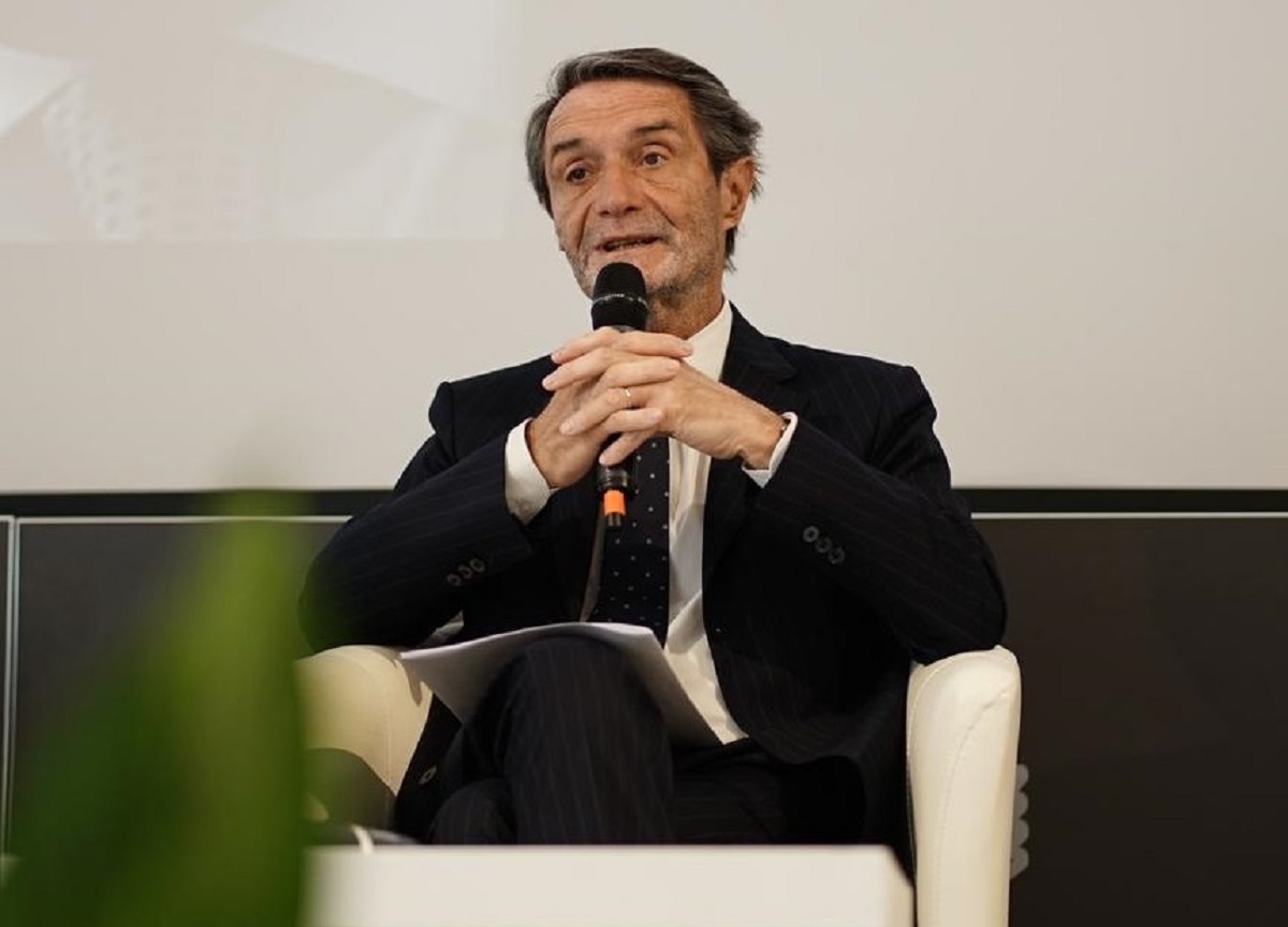 Qualità aria, Fontana vola a Bruxelles: “Serve collaborazione dell’Ue” Qualità aria, Fontana vola a Bruxelles: “Serve collaborazione dell’Ue”