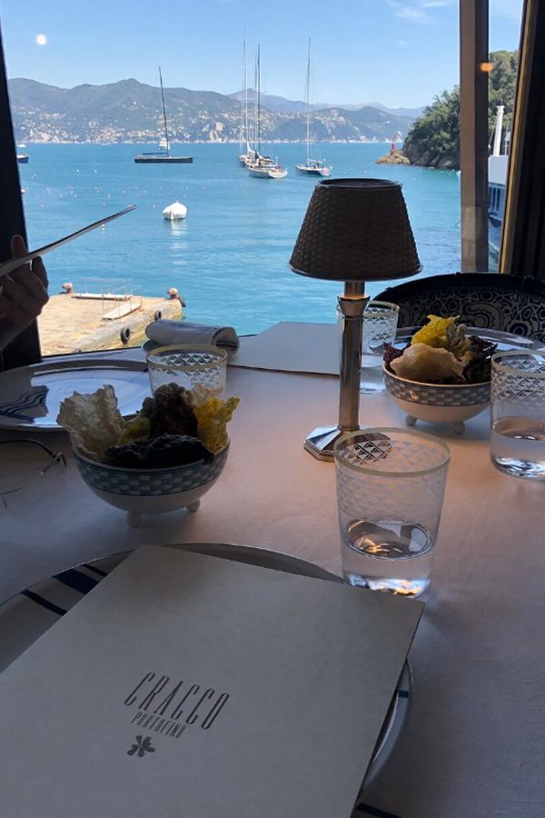 Cracco, dopo lo scoop di Affari sul rosso in Galleria ci riprova a Portofino Cracco, dopo lo scoop di Affari sul rosso in Galleria ci riprova a Portofino