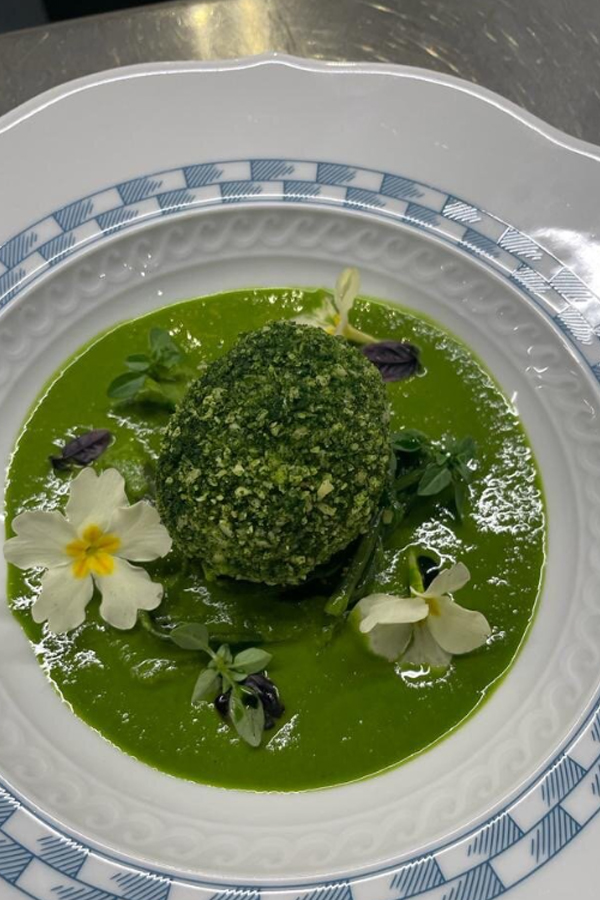 Cracco, dopo lo scoop di Affari sul rosso in Galleria ci riprova a Portofino Cracco, dopo lo scoop di Affari sul rosso in Galleria ci riprova a Portofino