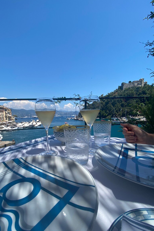 Cracco, dopo lo scoop di Affari sul rosso in Galleria ci riprova a Portofino Cracco, dopo lo scoop di Affari sul rosso in Galleria ci riprova a Portofino
