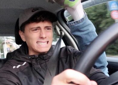 Lo youtuber Prontosoccorse accusato di aver aggredito un barman a Milano