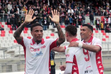 De Laurentiis potrebbe cedere il Bari ad un grande imprenditore italiano