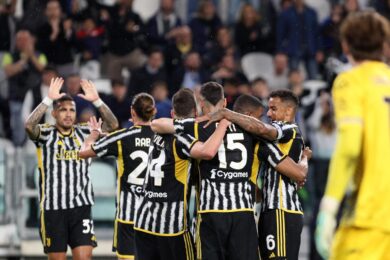 Juventus, sospensione dei 10 punti e di nuovo in Champions: la mossa di Elkann