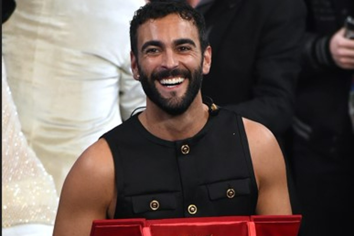 Marco Mengoni aprirà il Power Hits Estate 2023: è ufficiale